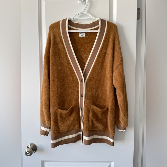 Aritzia Sundays Best Kitty fuzzy cardigan sweater - Picture 2 of 4
